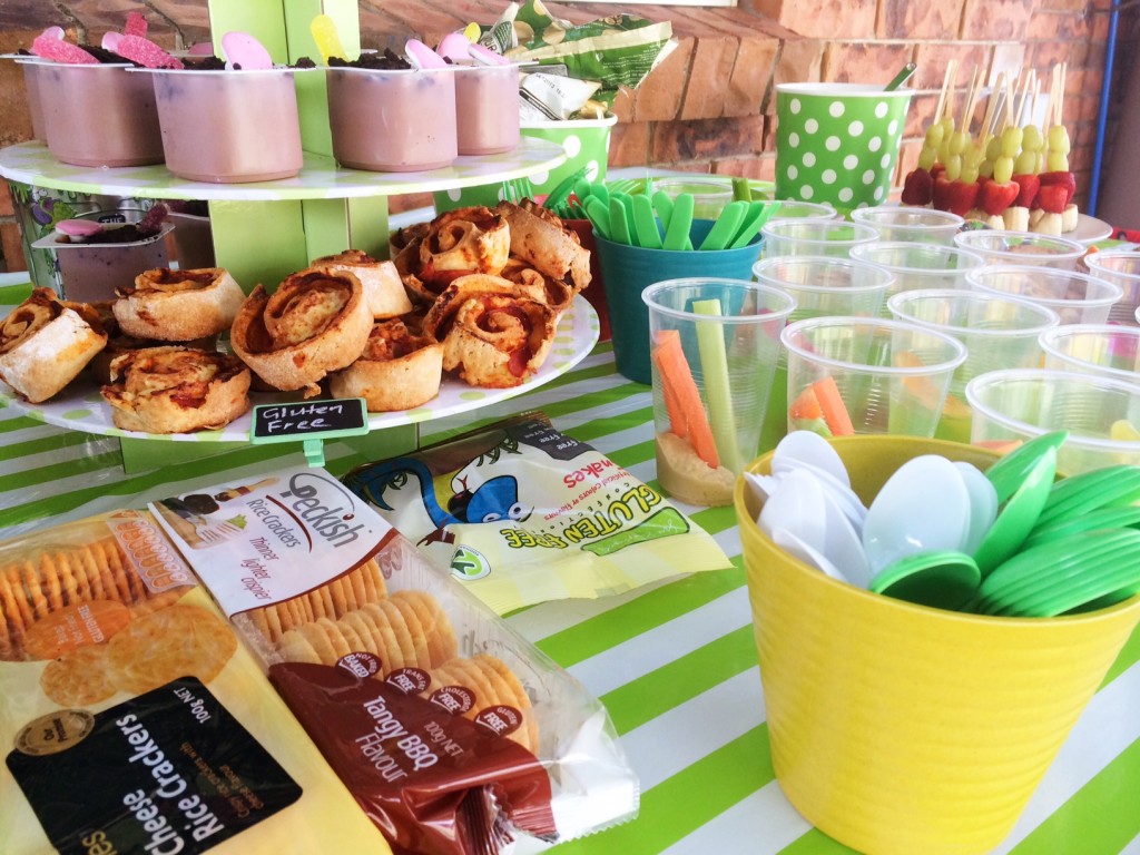 Fruit Sticks , Jelly Cups, Gluten Free Choices, Containers of prepacked air popped chips
