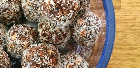 Date, Sultana & Oat Bliss Balls