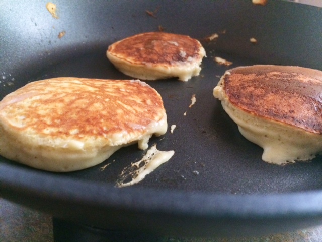 3 Ingredient Banana Pancakes