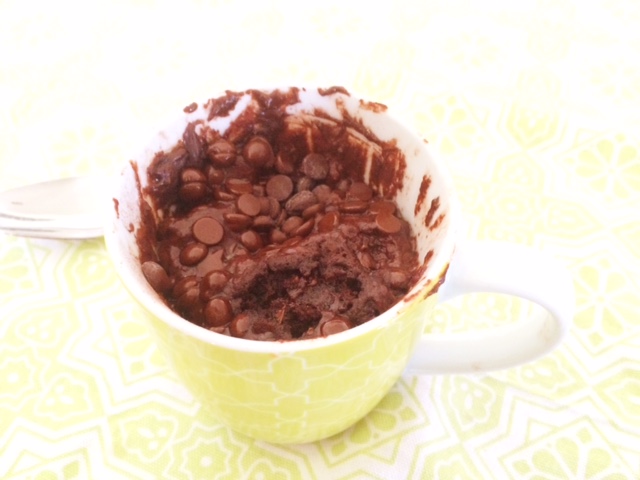 1 Minute Chocolate and Peanut Butter Mug Cake