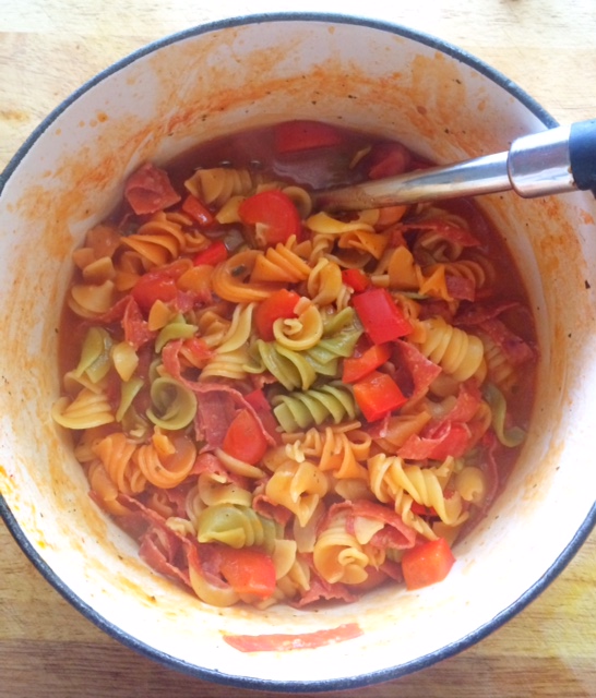 15 Minute One Pot Mild Salami, Tomato, Capsicum and Pasta