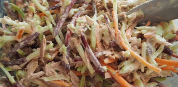 5 Minute Lunch: Tuna and Rainbow Salad