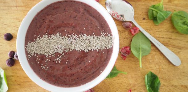 Berry Smoothie Breakfast Bowl