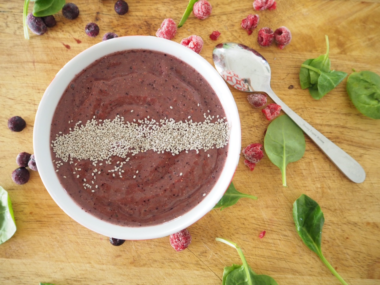 Berry Smoothie Breakfast Bowl