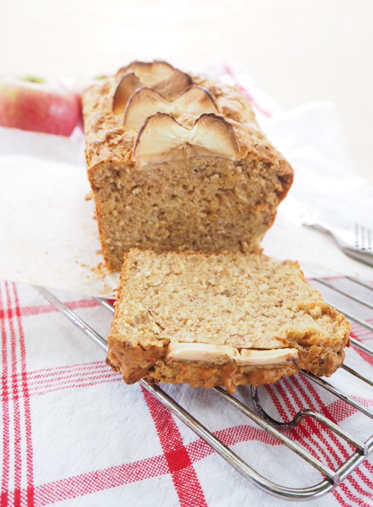 Healthy Apple and Cinnamon Loaf