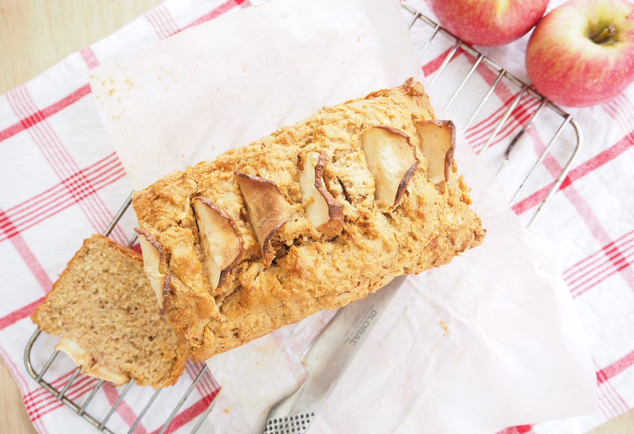 Healthy Apple and Cinnamon Loaf