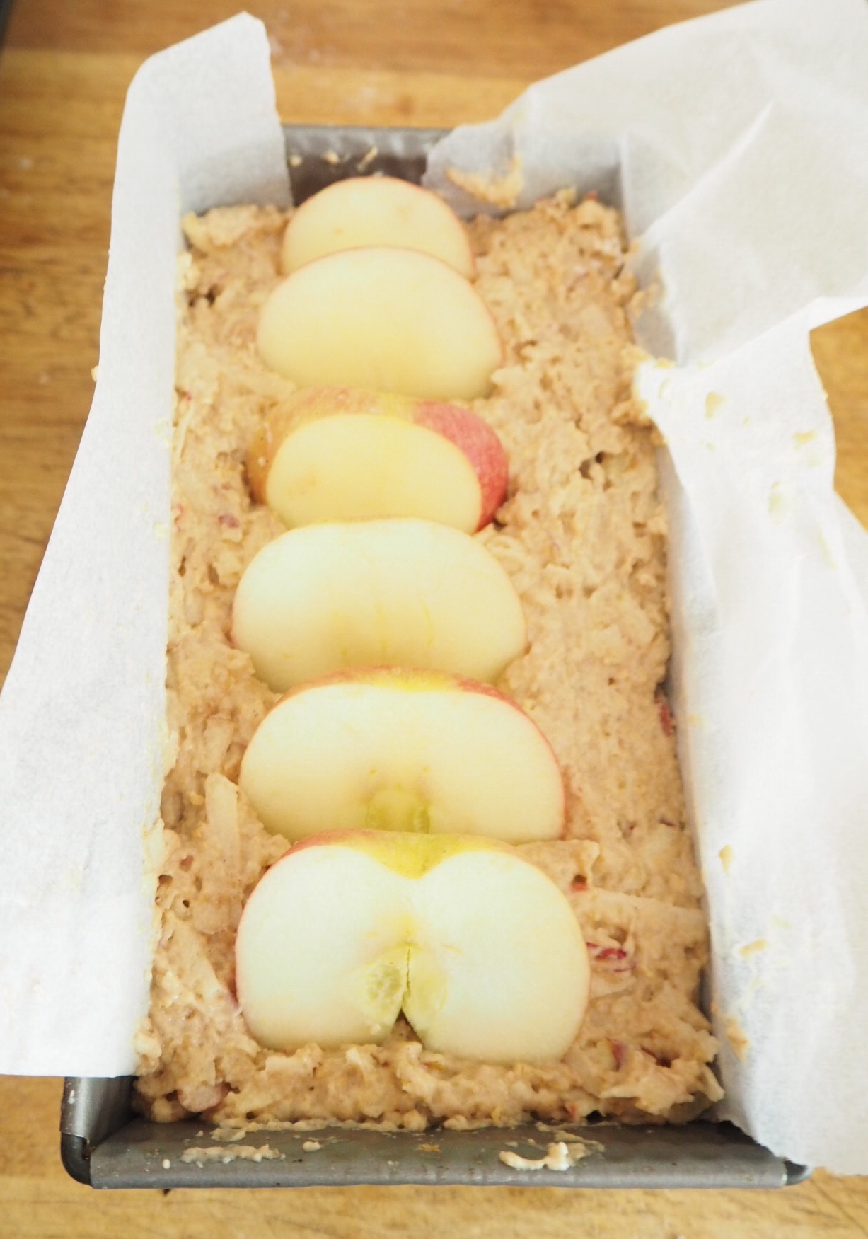 Healthy Apple and Cinnamon Loaf
