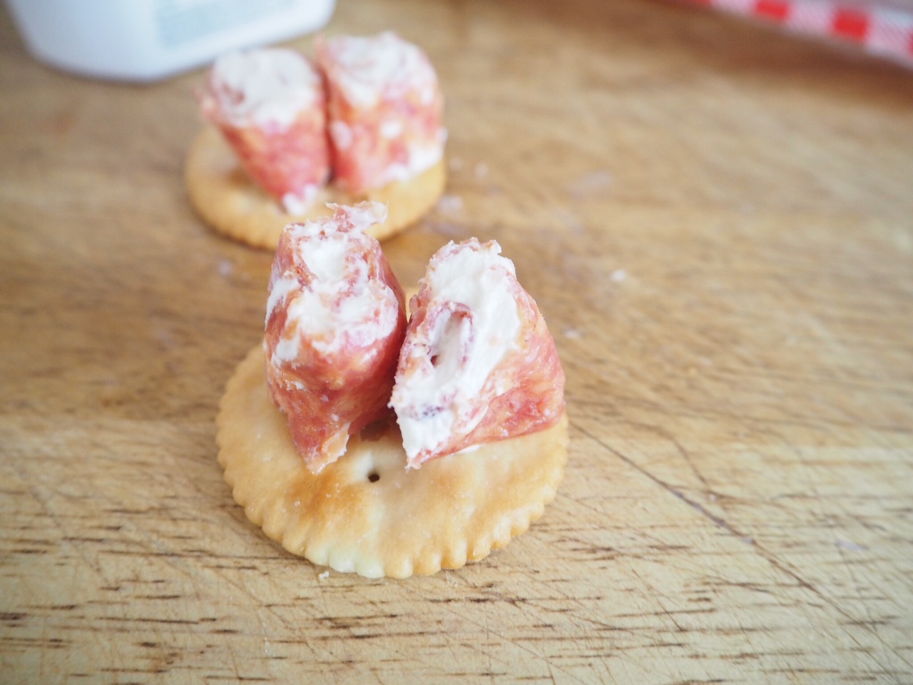 Mild Salami and Cream Cheese Scrolls - easy and fun afternoon tea (video)