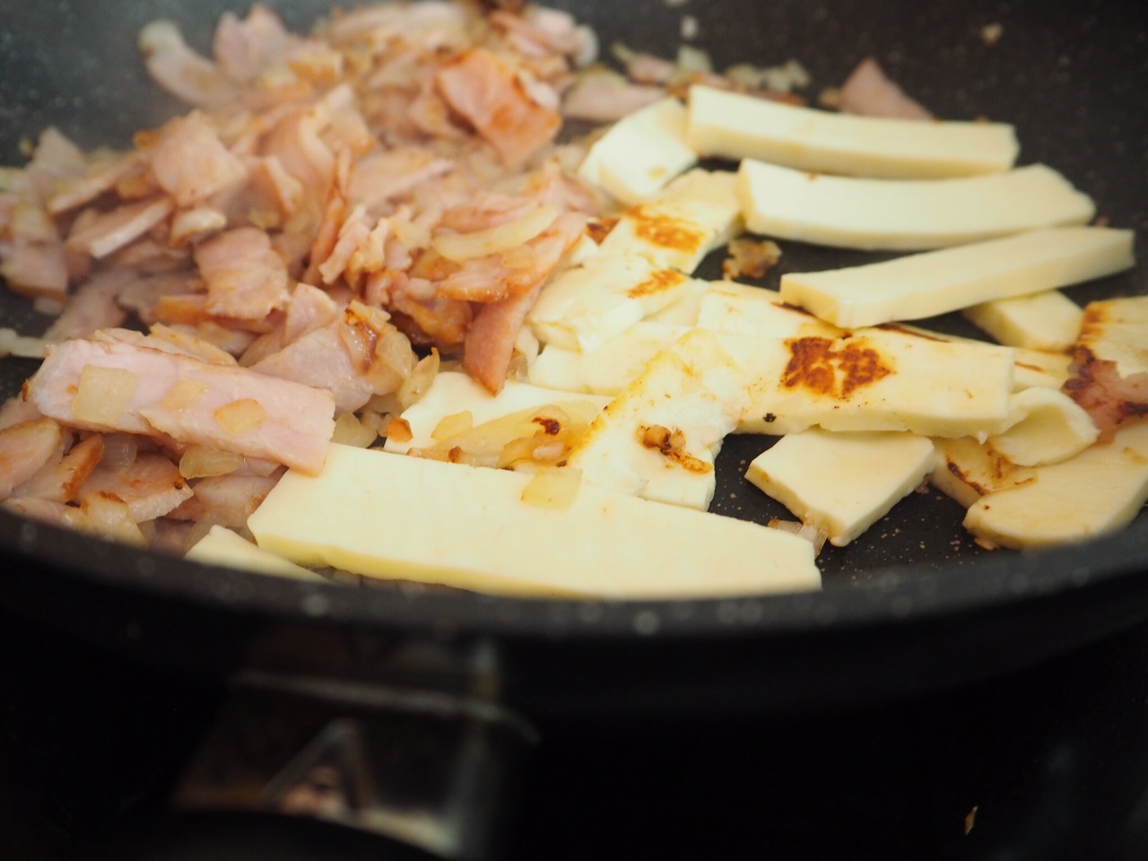 Bacon, Sweet Potato and Halloumi Frittata