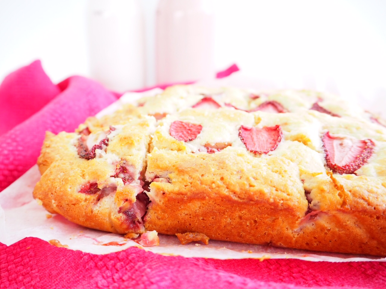 Strawberry Yoghurt Cake