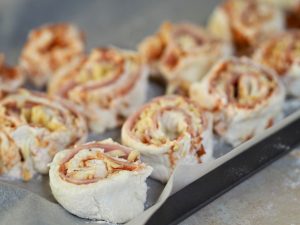 5 Ingredient Ham and Cheese Lunchbox Scrolls