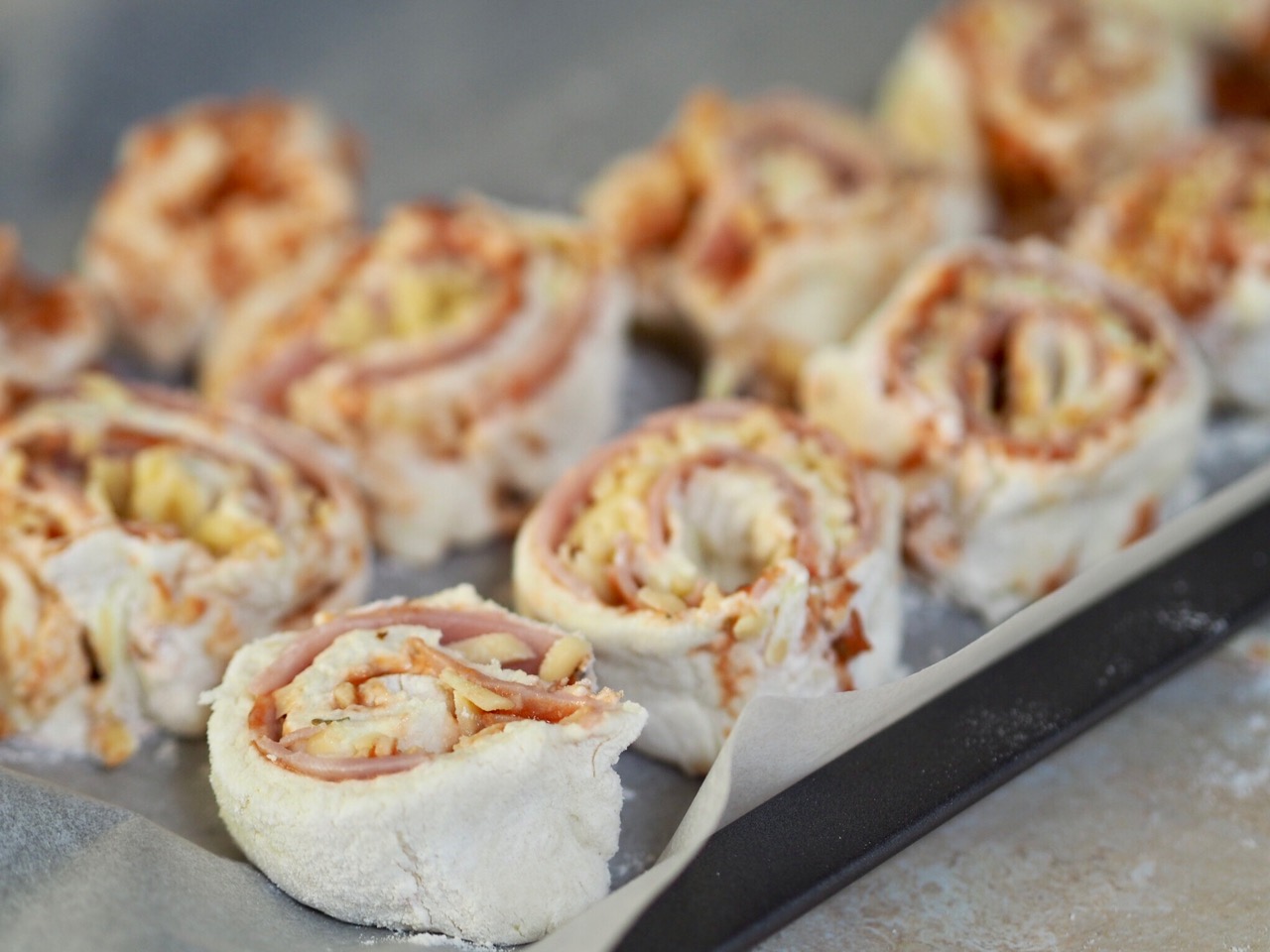 5 Ingredient Ham and Cheese Lunchbox Scrolls