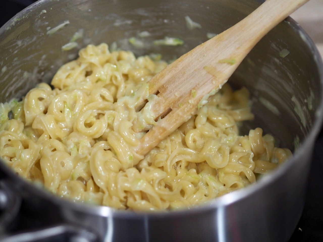 Zucchini Mac n Cheese under 5 Minutes