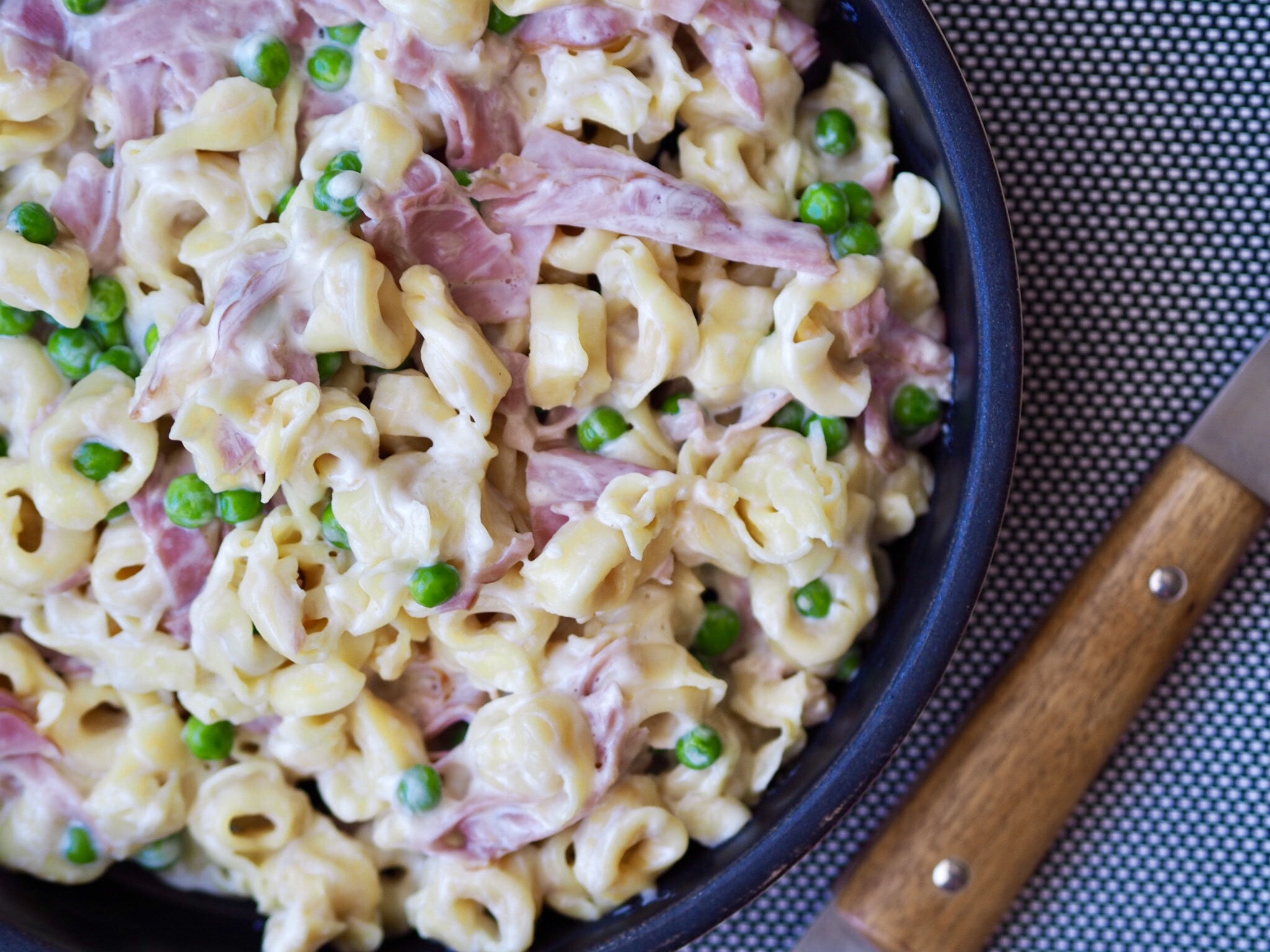 5 Ingredient, 15 Minute Ham and Cheese Tortellini