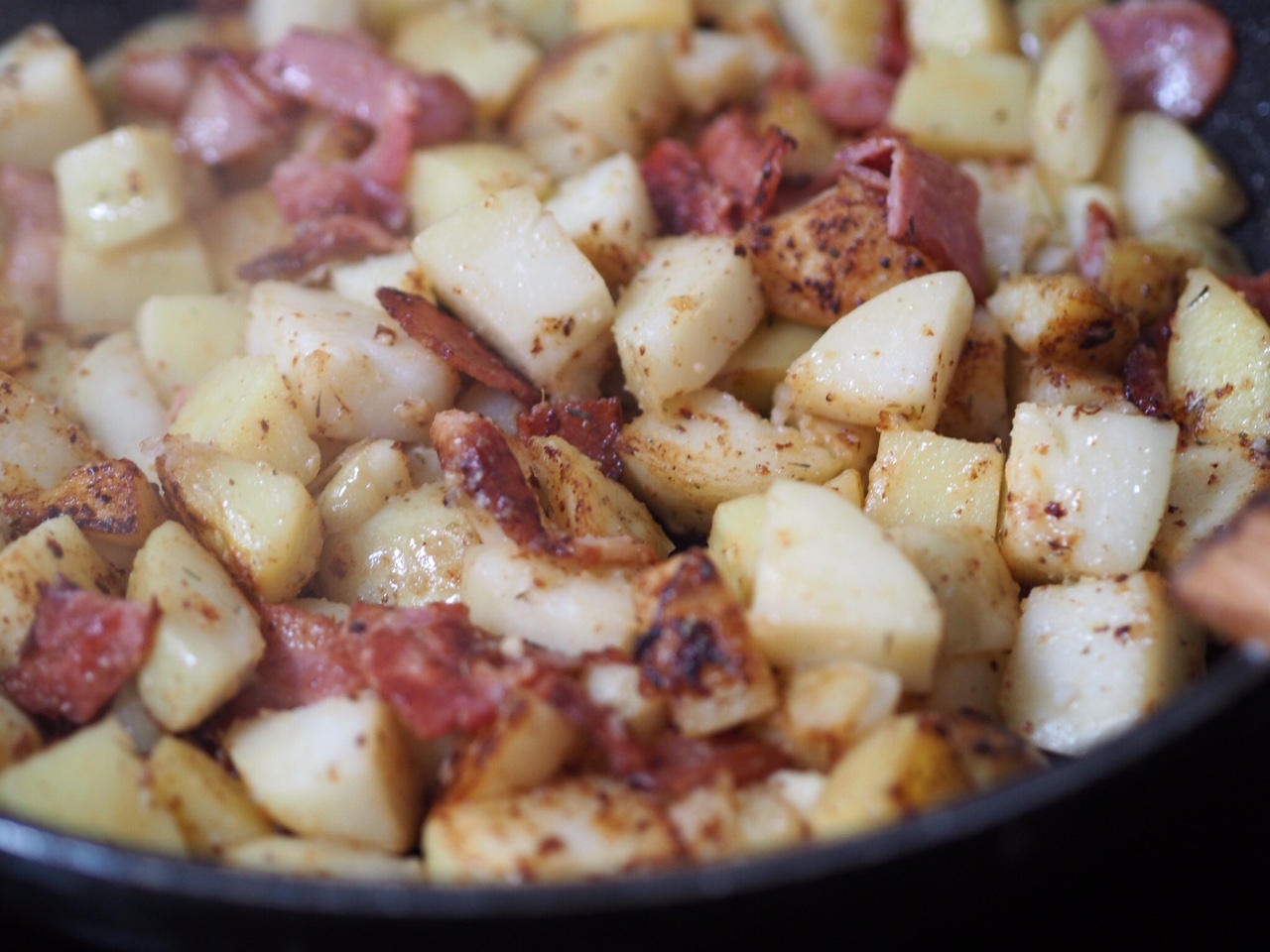 Stove Top Potatoes with Maple Streaky Bacon