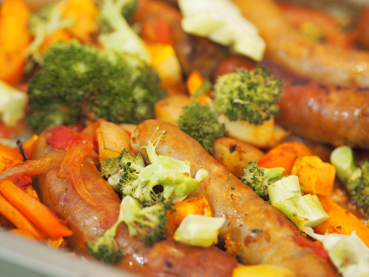 Sausage, Tomato Pesto and Vegetable Tray Bake