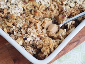 Apple and Oatmeal Crumble Bake