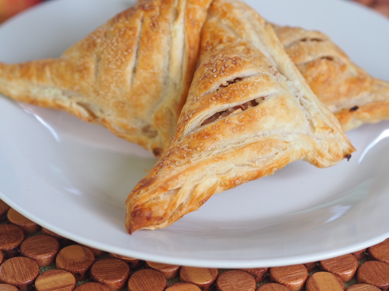 Apple and Cinnamon Pastry Triangles