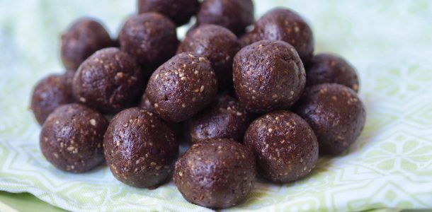 Healthy Choc Mint Bliss Balls