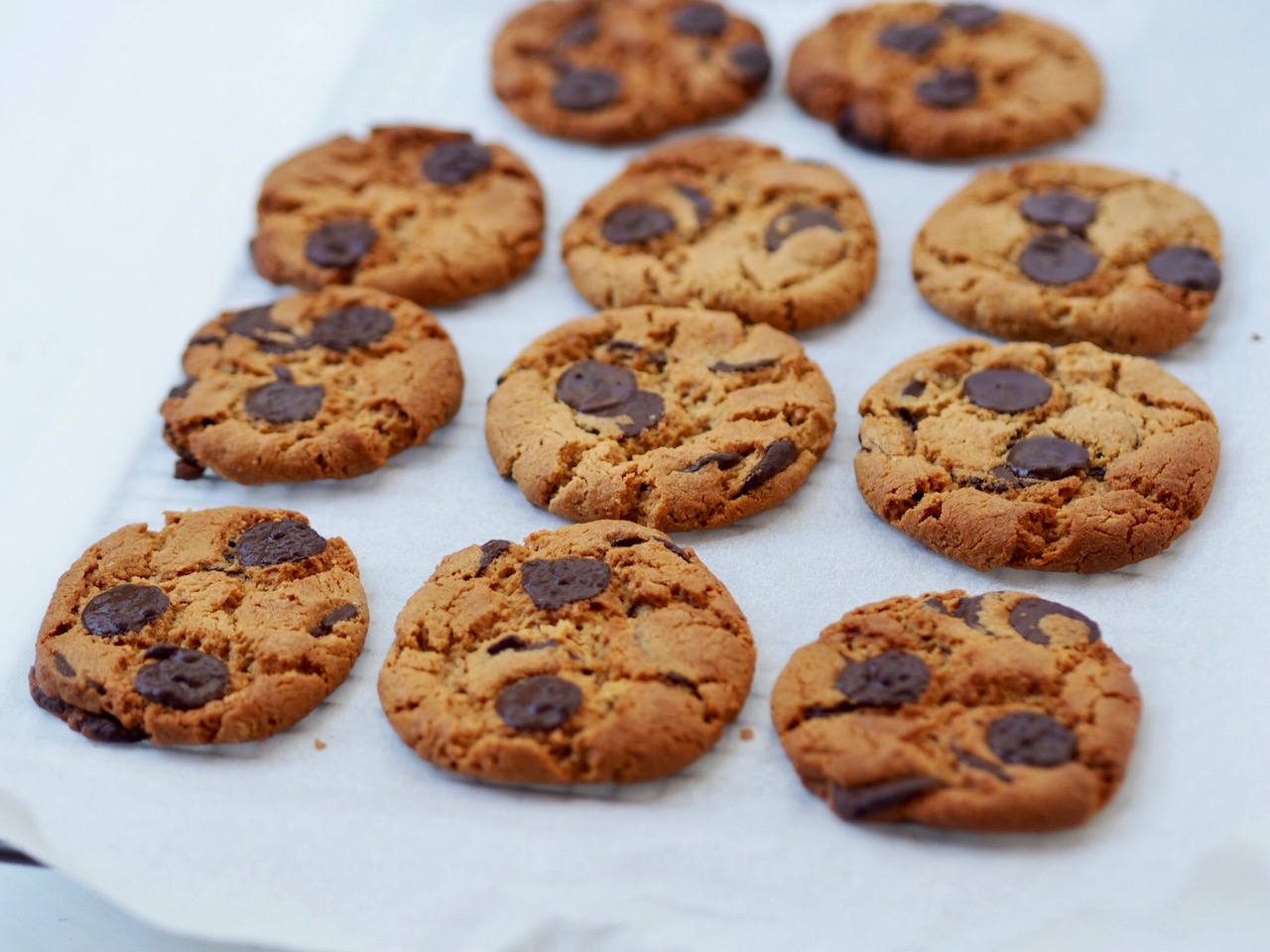 Flourless Peanut Butter and Chocolate Chip Cookies