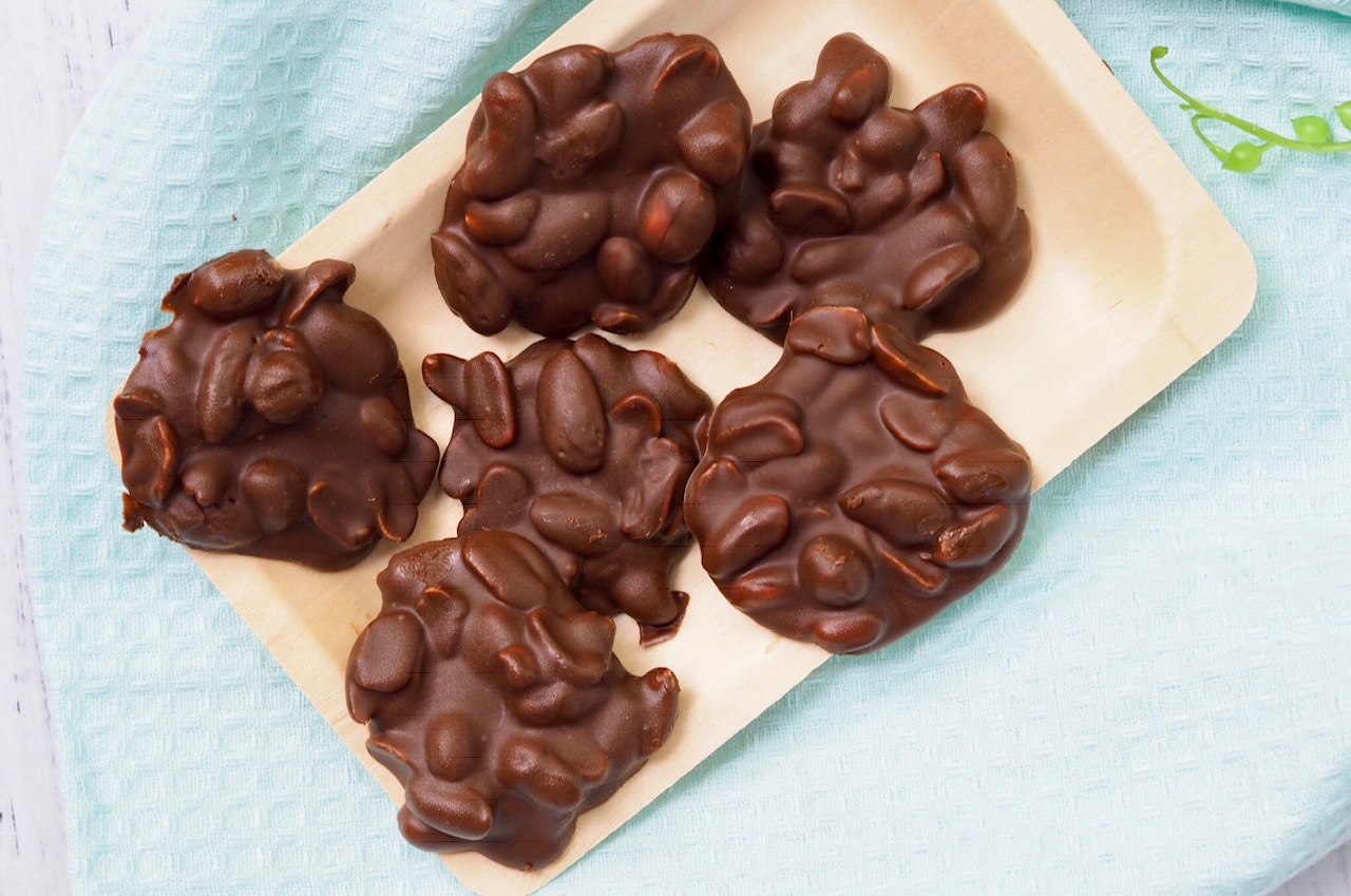 Easy Peanut Clusters