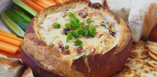 Delicious Ham and Cheese Cobb Loaf Dip