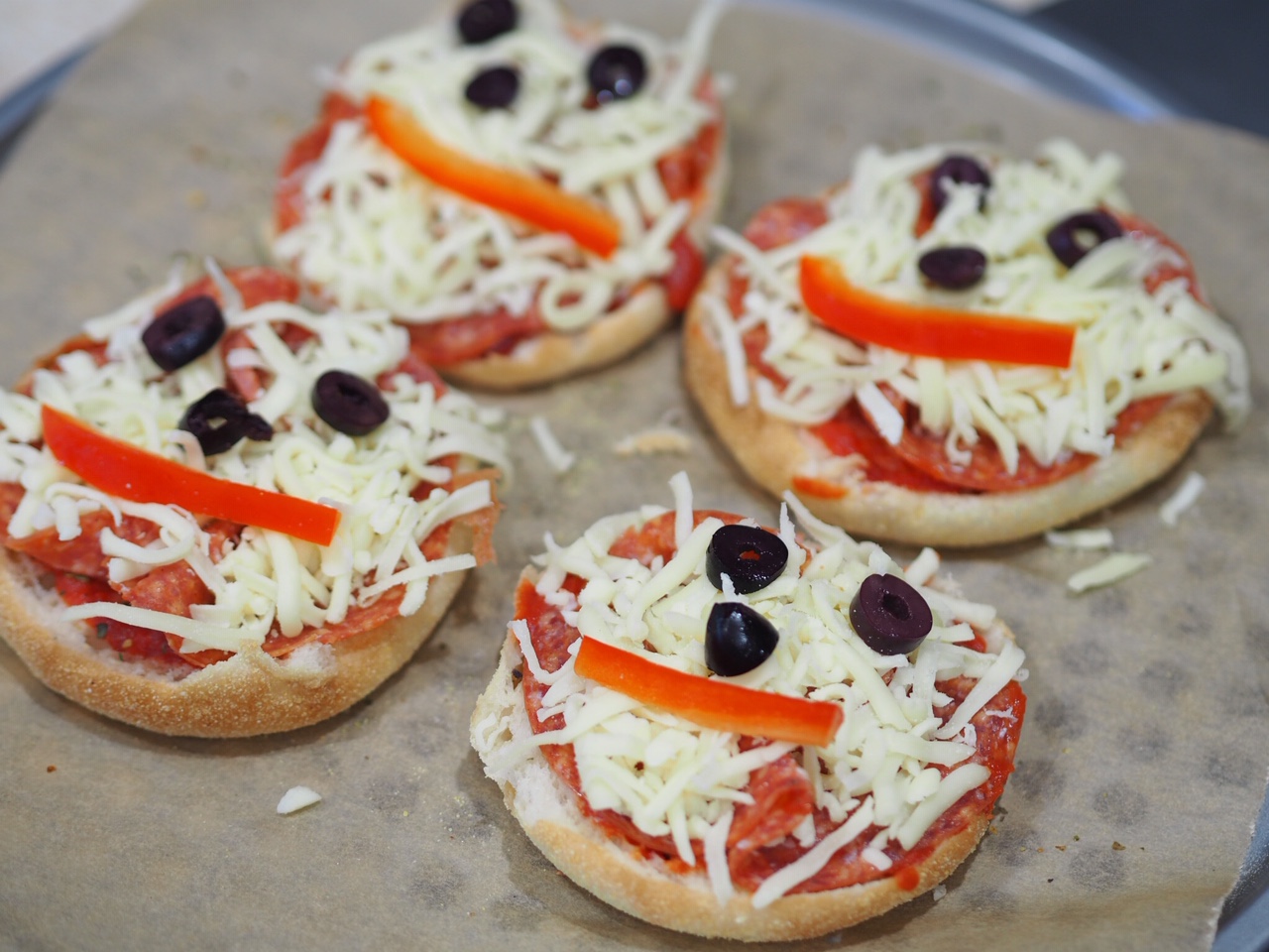 English Muffin Pizza Toppers